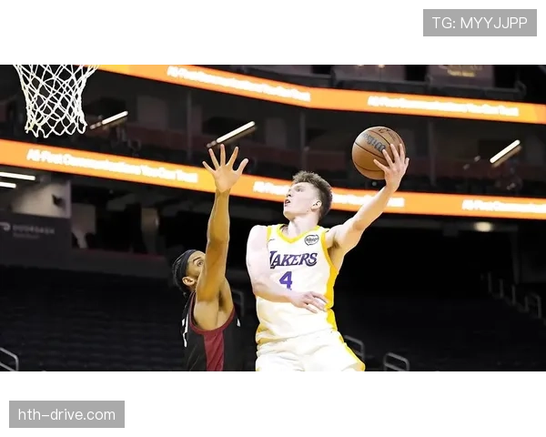 库兹马挡拆突破效率提升明显，拉开球队锋线得分空间